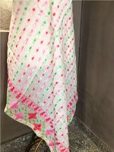 गैलरी व्यूवर में इमेज लोड करें, Phulkari Dupatta
