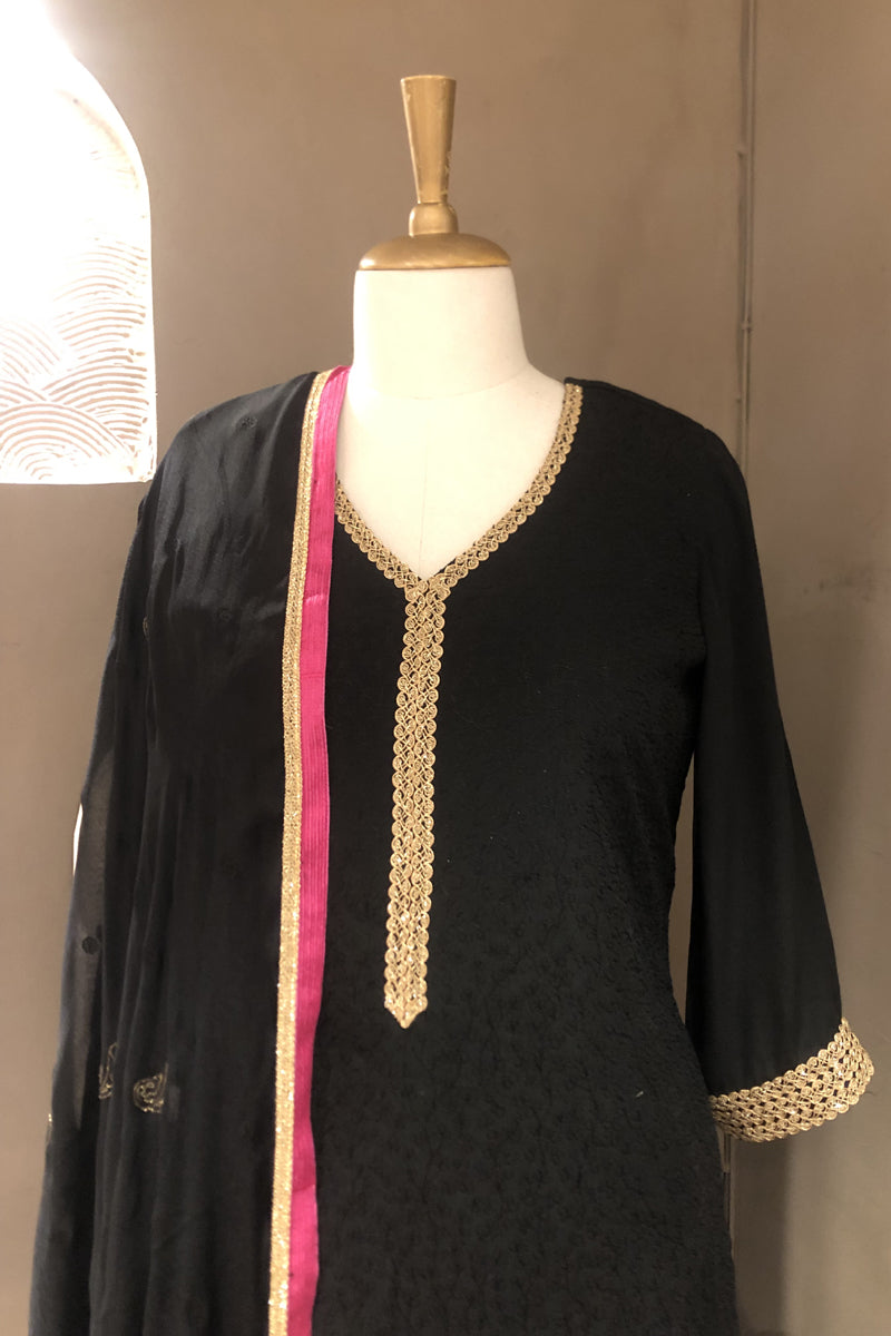 Readymade Crepe Suit
