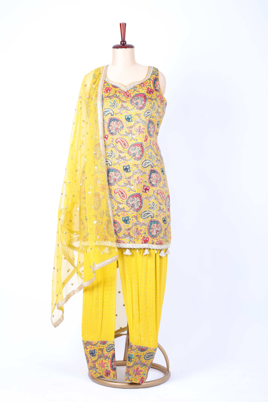 Yellow printed straight set
