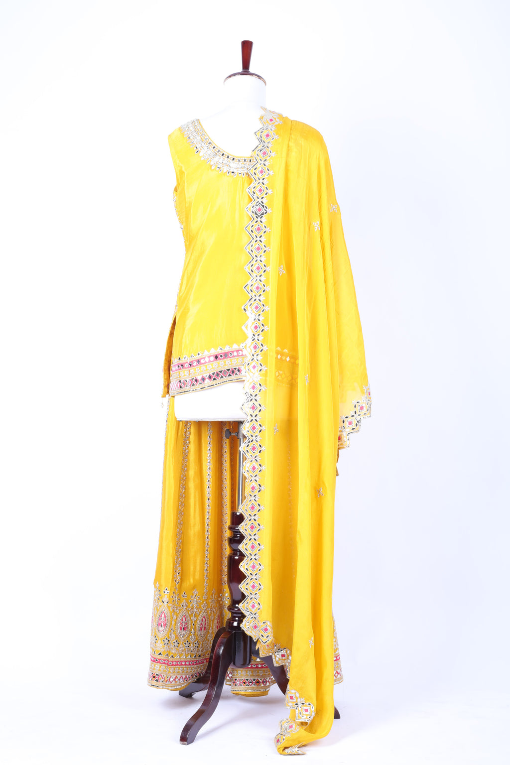 Sunny yellow embroidered straight SET