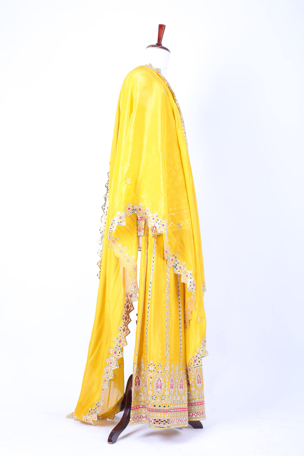 Sunny yellow embroidered straight SET