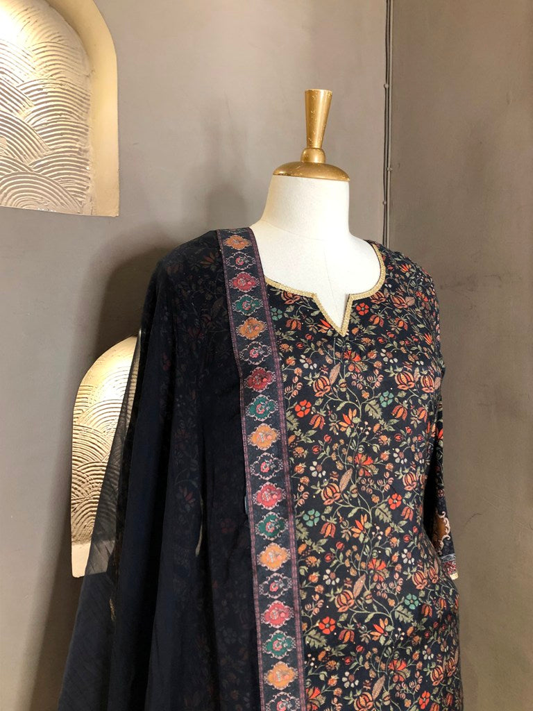 Readymade Printed Suit