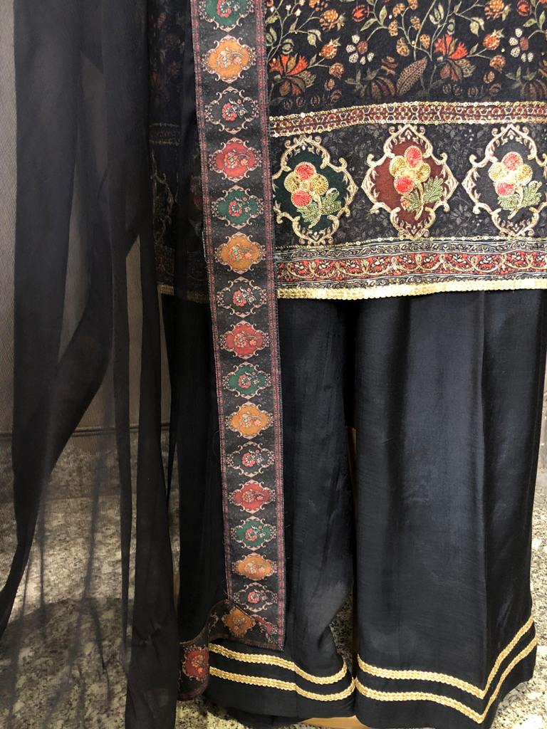 Readymade Printed Suit
