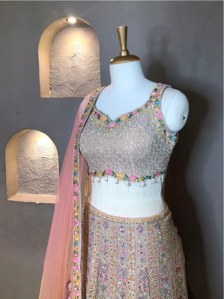 Embroiderd lehanga
