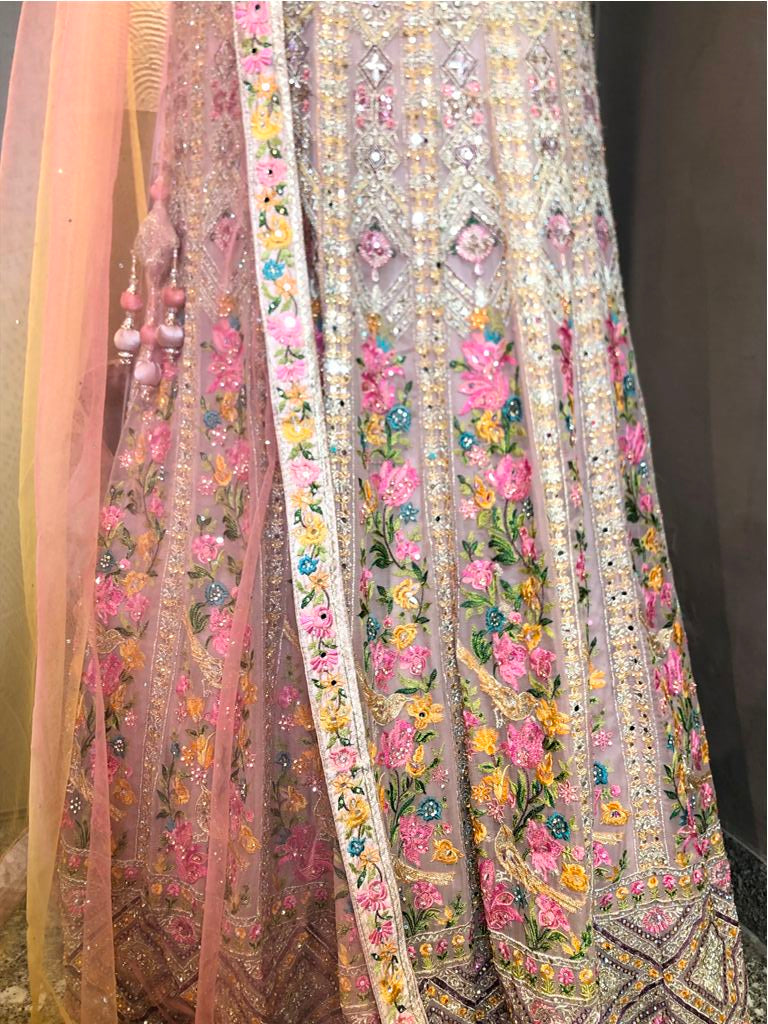 Embroiderd lehanga
