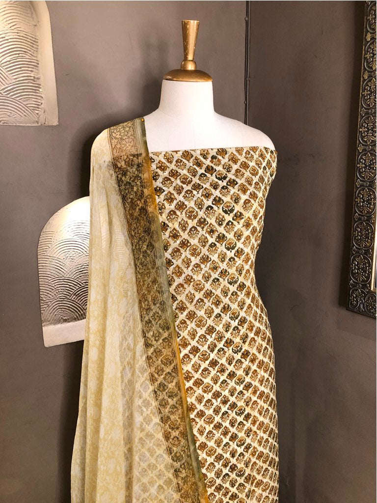 Printed Crepe Unstitched Suit