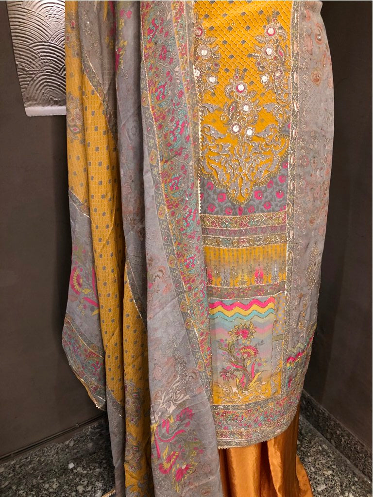 Printed Crepe Unstitched Suit