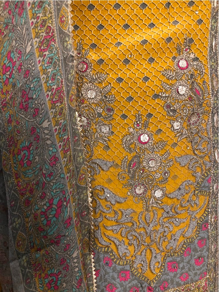 Printed Crepe Unstitched Suit