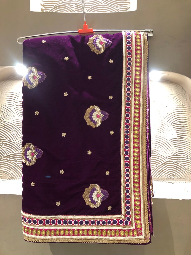 Velvet Odhni