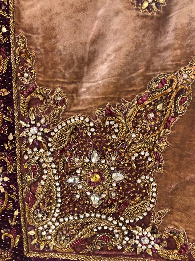 Velvet Odhni