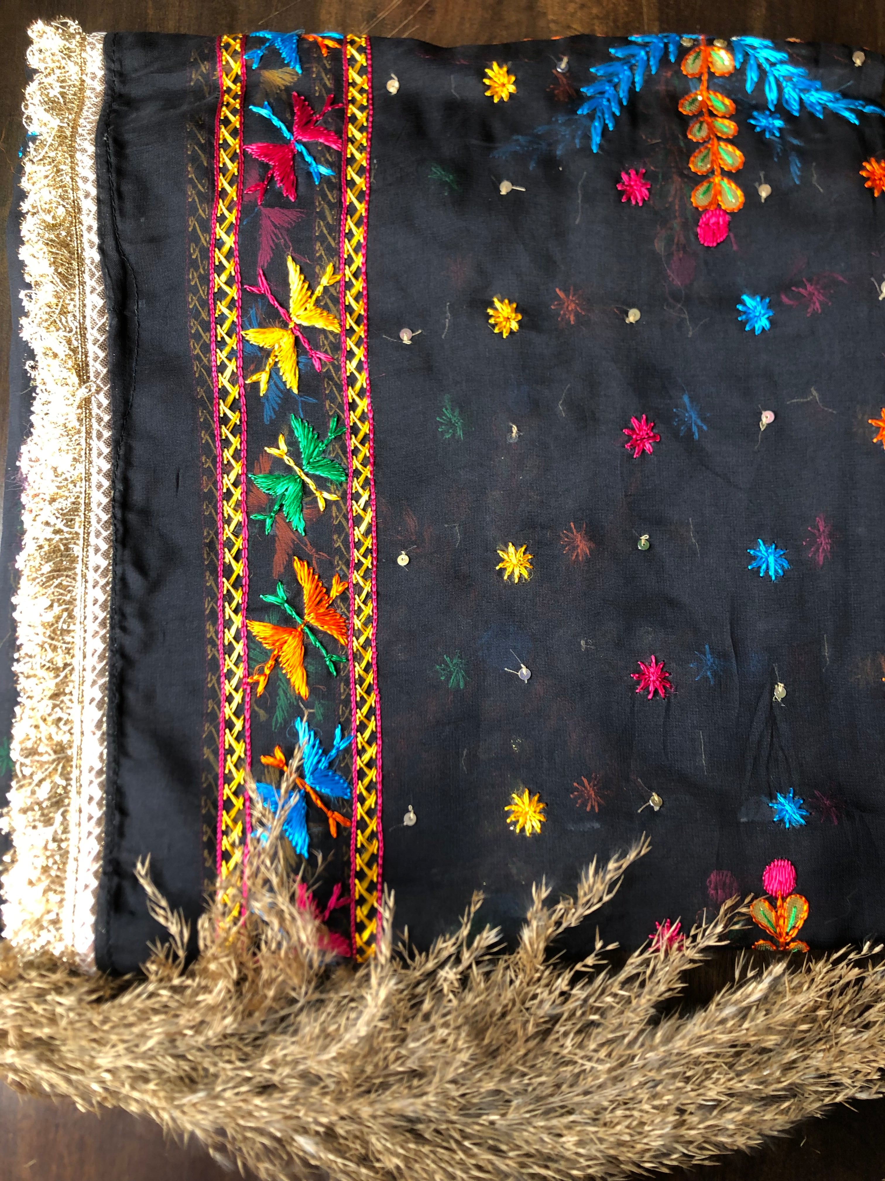 Phulkari Dupatta With Gotta Patti