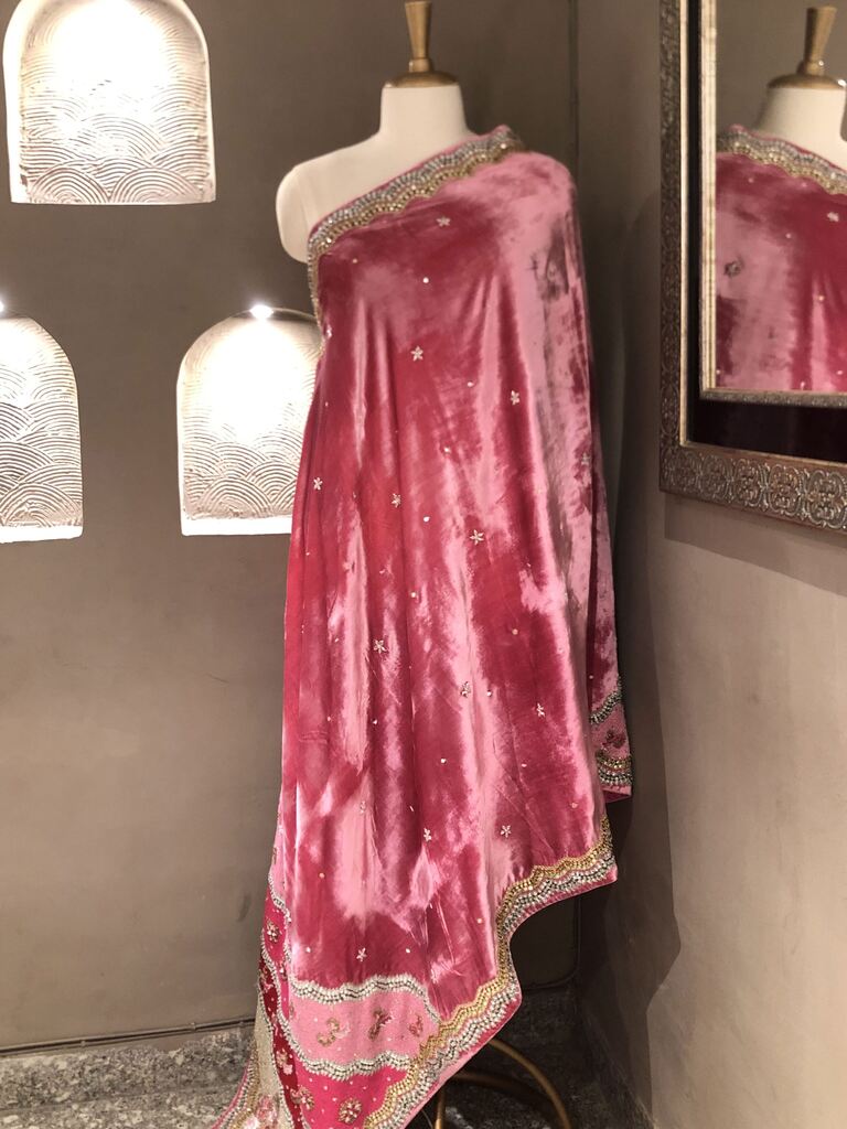 Velvet Odhni