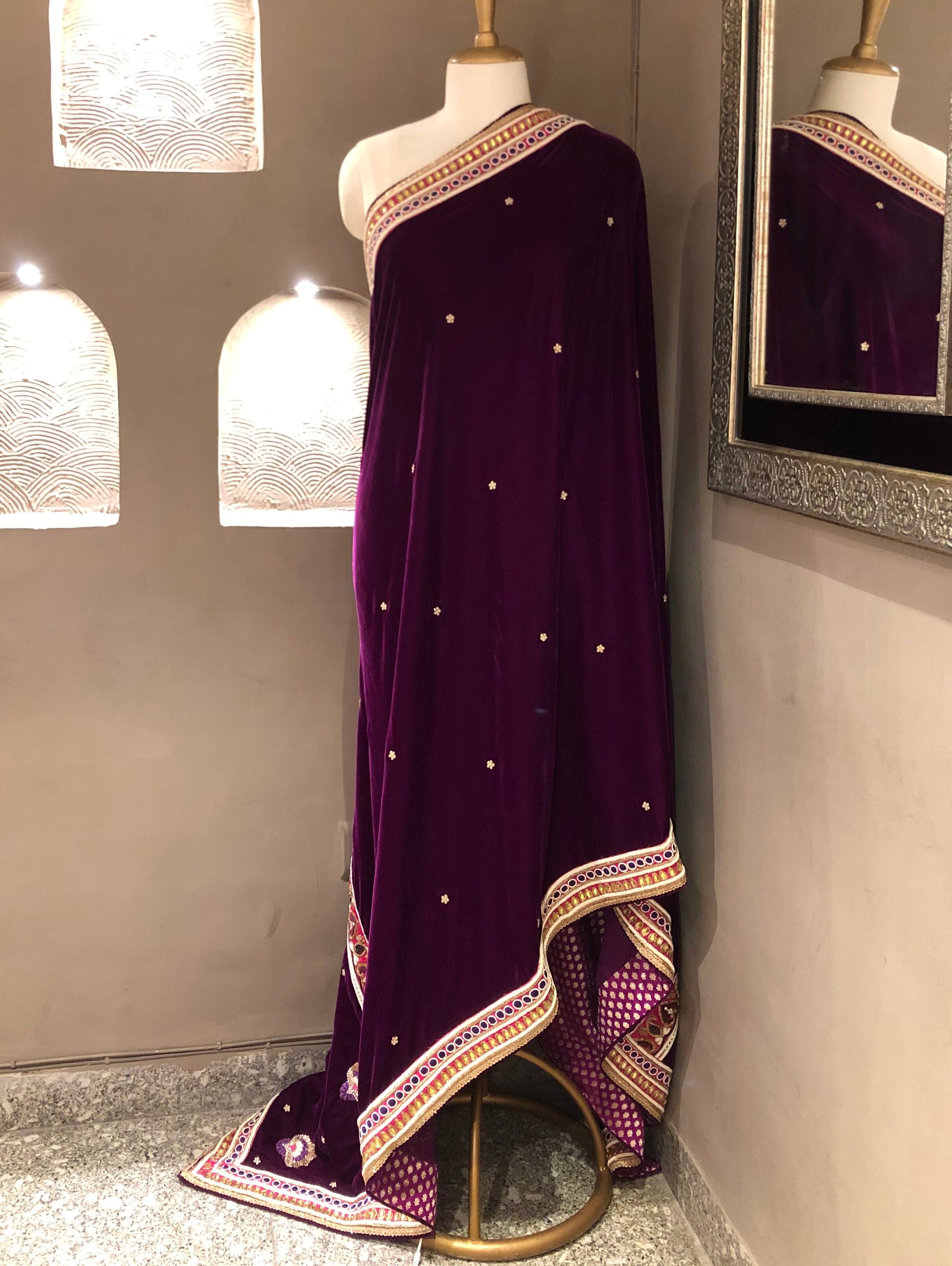 Velvet Odhni