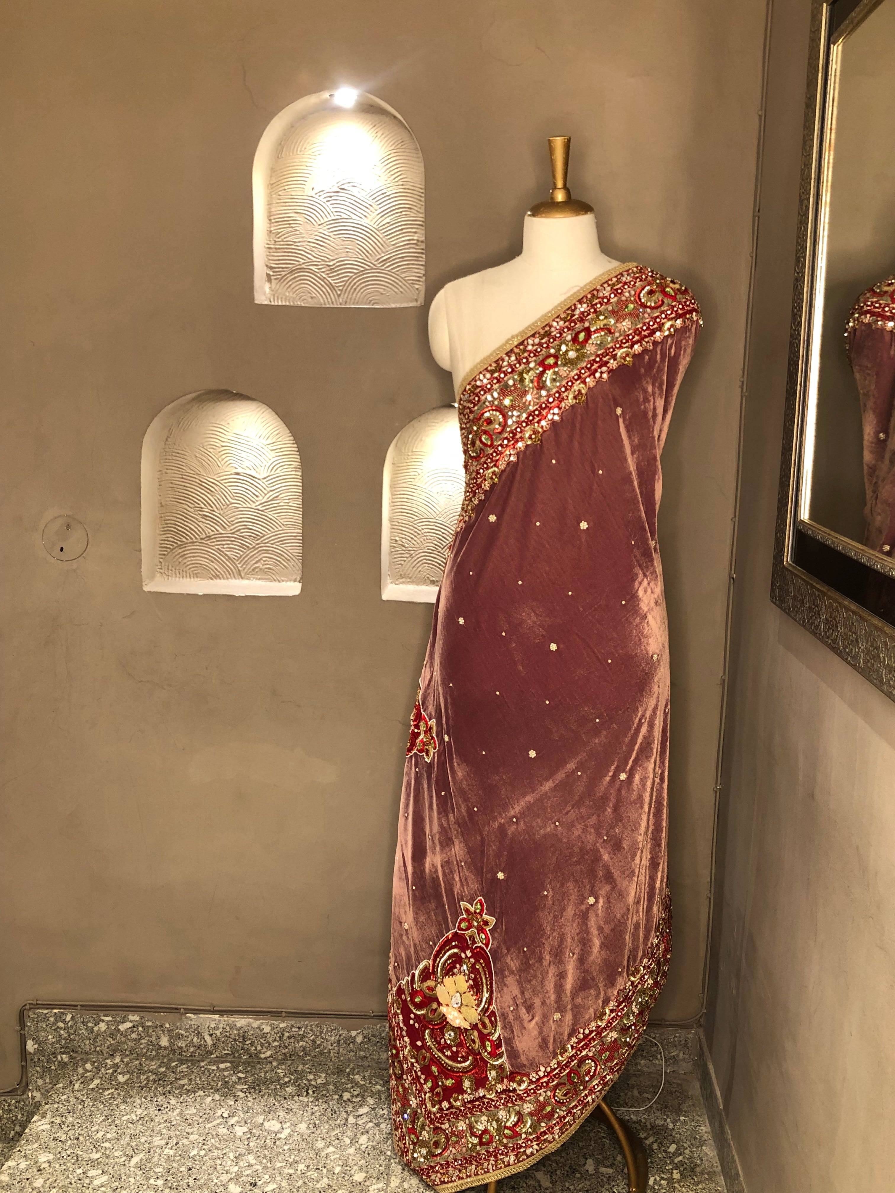 Velvet Odhni
